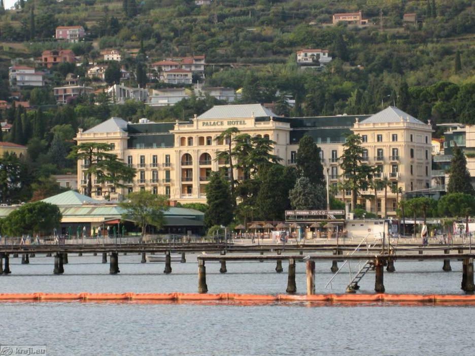 فندق Floating Sea House Portorose المظهر الخارجي الصورة