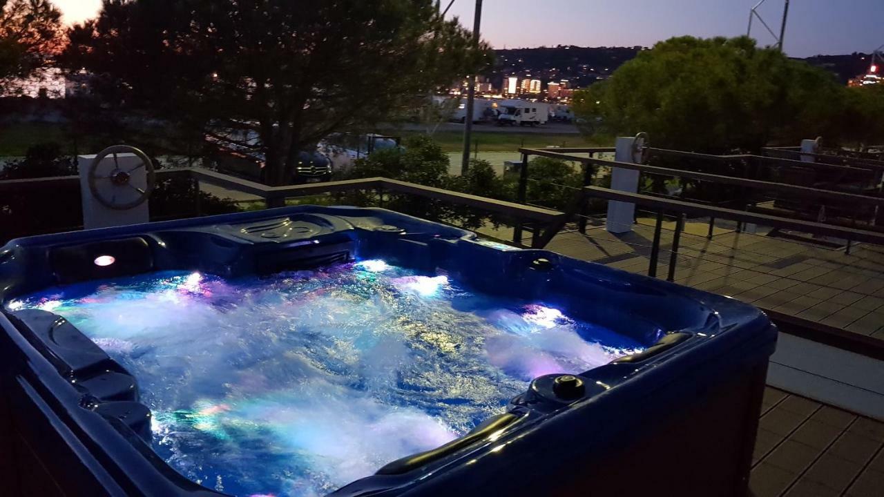 فندق Floating Sea House Portorose المظهر الخارجي الصورة
